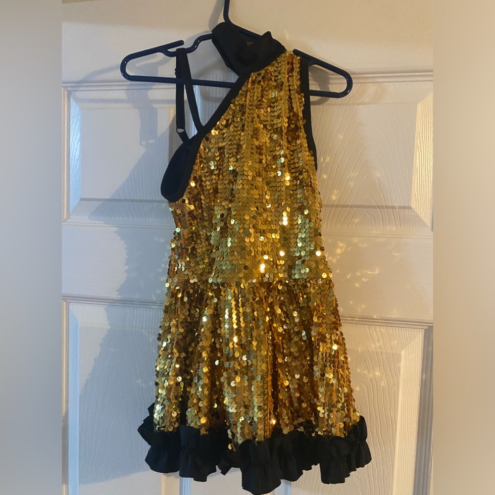 Girls Gold and Black sequins Dance Outfit!